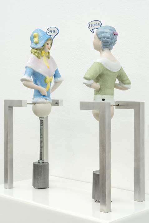 Dana Widawski · Half Dolls Talk, FDD No. 12/I · 2021 Dana Widawski · Figures de Décoration Nr. 12/II · 2021