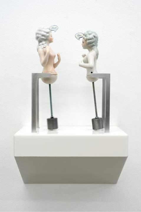 Dana Widawski · Teepuppen Talk, FDD Nr 12/III · 2021 Dana Widawski · Figures de Décoration Nr. 12/III · 2021